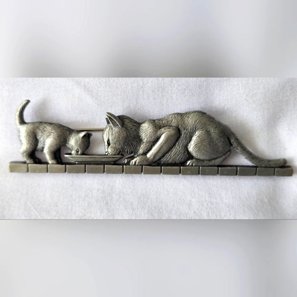 2 JJ Jonette Pewter Whimsical Novelty Cat Pins Brooches